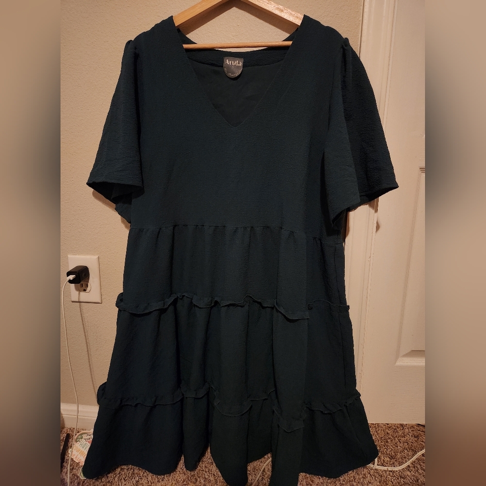 ARULA Deep Green Tiered Midi Dress